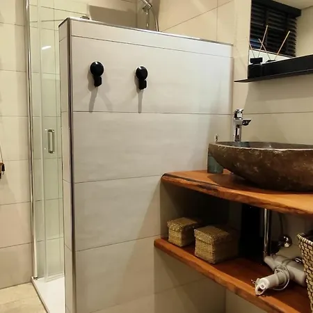 Apartment With 1 Bedroom *