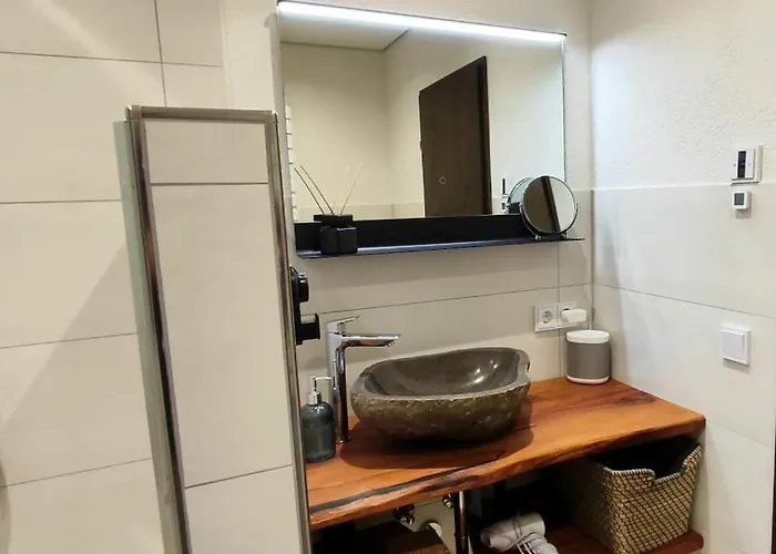 With 1 Bedroom 아파트 오베로이테