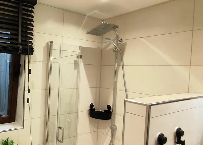 아파트 With 1 Bedroom 오베로이테